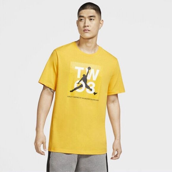 MENS JORDAN MJ LEGACY 2 TEE in Yellow university gold - Picture 1 of 8